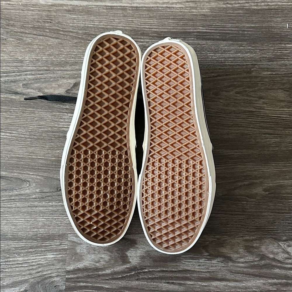 Vans Men's Classic Vegan Leather Black Sneakers - Picture 4 of 5